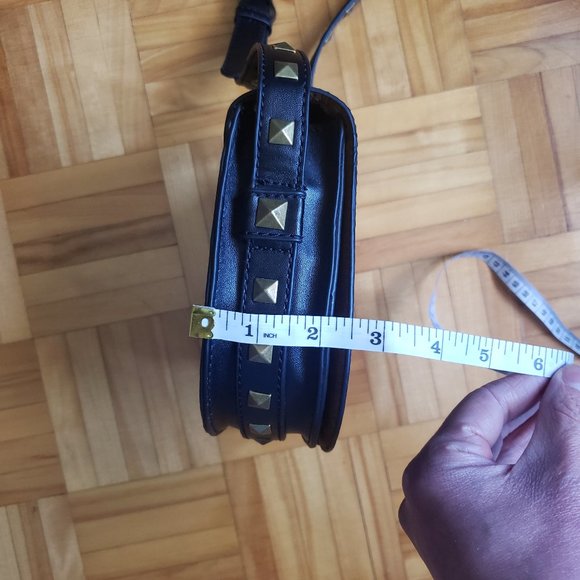 Black crossbody bag with stud details - Picture 6 of 7